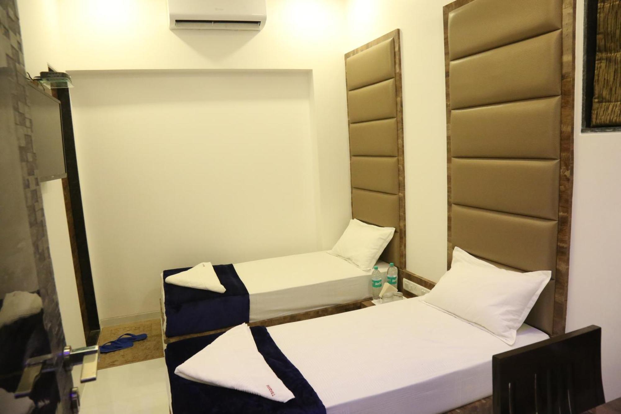 Hotel Magnum Airport T-2 Bombay Exterior foto